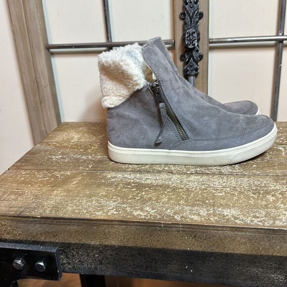 Boots, like new condition 6.5 women - Picture 2 of 6